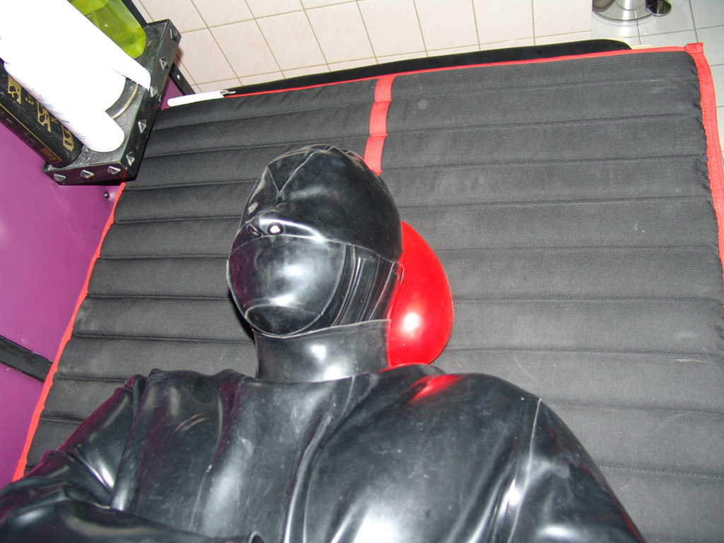 Rubber Bondage Mistress 62